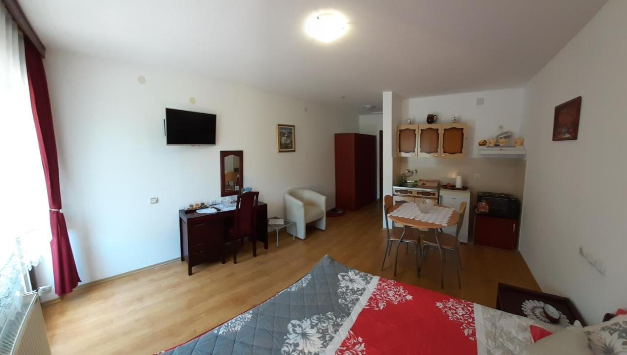 Apartmani "Vila Jelena" 아란젤로바츠 외부 사진